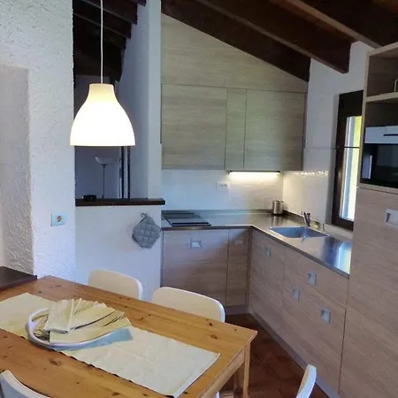 Casa vacanze Casa Sabina - App A D Lagocamp